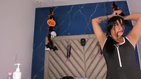 ibbie_ online show from 10.27.25