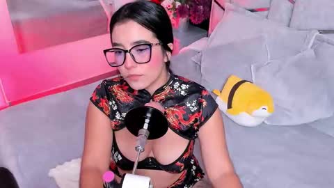 Snapshot of ibbiebennett chatting on 10.15.25 Ibbie Bennett online show from 10.15.25