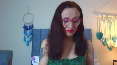 Iberian Moon online show from 11.24.25