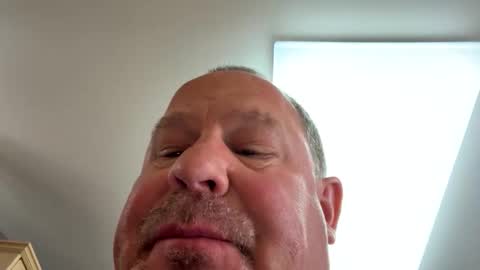 icanmakeyousquirt69 online show from 04.14.26