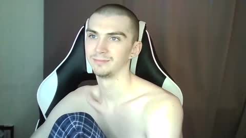 Snapshot of ice_raf chatting on 02.02.25 MAX online show from 02.02.25