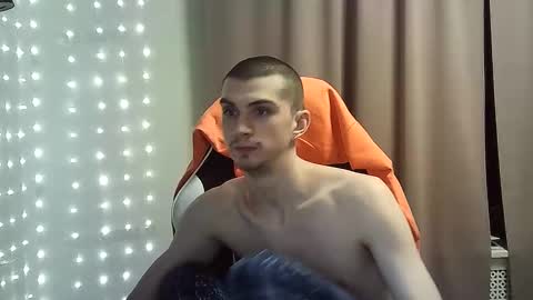 Snapshot of ice_raf chatting on 02.09.25 MAX online show from 02.09.25