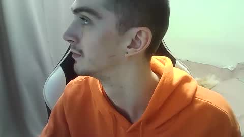 Snapshot of ice_raf chatting on 02.11.25 MAX online show from 02.11.25