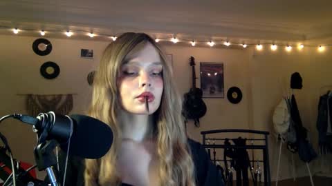 Nina online show from 02.14.26