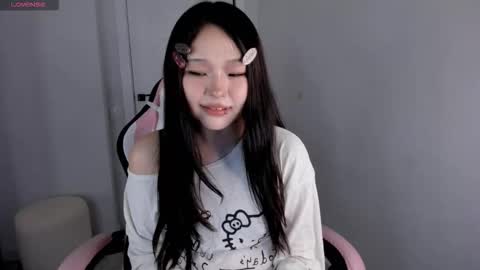 Hitomi   online show from 10.19.25