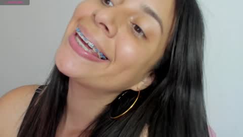 Snapshot of idarazanin24 chatting on 01.24.25 Idara Zanin online show from 01.24.25