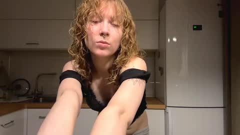 Sarah online show from 04.07.26