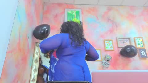 Snapshot of idiris_big chatting on 10.22.25 Idiris online show from 10.22.25