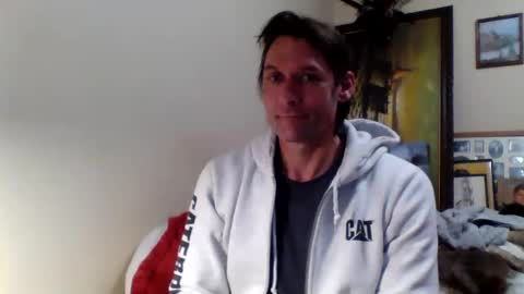 Snapshot of ifoundthegspot chatting on 01.01.25 Darthmark420 online show from 01.01.25