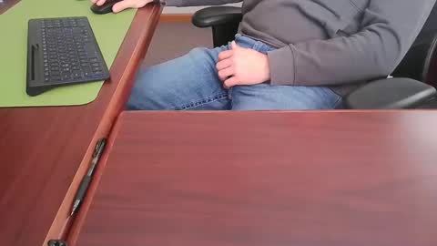 Snapshot of ifuk1stdate chatting on 01.03.25 Hung office Stud online show from 01.03.25