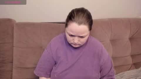 Snapshot of ihaveasecret_ chatting on 04.25.26 Alice online show from 04.25.26