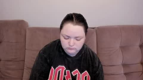 Snapshot of ihaveasecret_ chatting on 06.21.26 Alice online show from 06.21.26