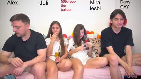 Snapshot of ihavepaws33 chatting on 12.20.24 Julia and Mira online show from 12.20.24