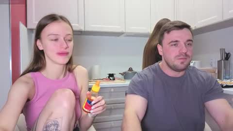 Snapshot of ihavepaws33 chatting on 10.22.25 Julia and Mira online show from 10.22.25