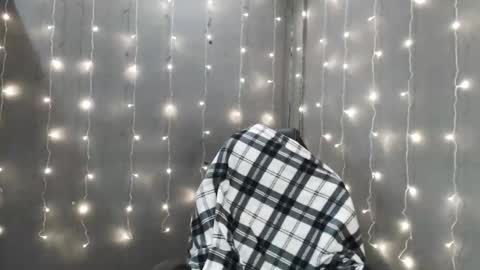 Snapshot of iiiiiiis chatting on 02.26.26 iiiiiiis online show from 02.26.26