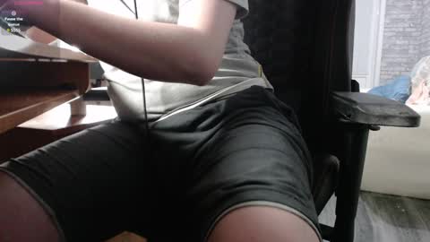 Snapshot of iliaskrisloveee chatting on 02.17.25 lord online show from 02.17.25