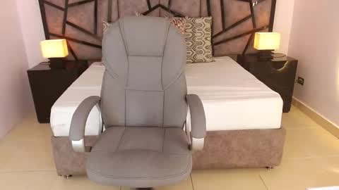 Snapshot of ilitzy_cardona chatting on 11.27.25 ilitzy cardona online show from 11.27.25