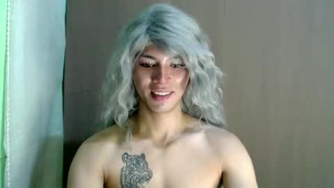 QUEEN KATH online show from 12.14.25