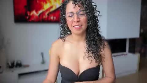 Kloe online show from 04.06.26