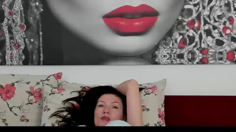 Snapshot of illegalbeauty87 chatting on 04.24.26 Ingrid or more easier...Miss GoDDess Mistress online show from 04.24.26