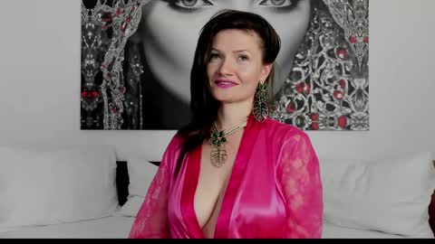 Snapshot of illegalbeauty87 chatting on 06.08.26 Ingrid or more easier...Miss GoDDess Mistress online show from 06.08.26