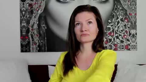 Snapshot of illegalbeauty87 chatting on 06.12.26 Ingrid or more easier...Miss GoDDess Mistress online show from 06.12.26