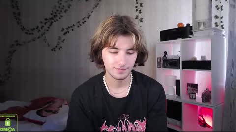 Snapshot of ilon_rey chatting on 09.19.25 ilon online show from 09.19.25