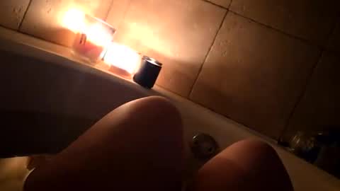 IM4KOUCR4ZY online show from 04.05.26