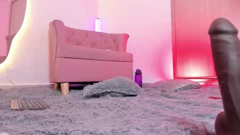 Snapshot of im__mia chatting on 11.05.25 Mia online show from 11.05.25