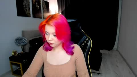 Roxy online show from 04.14.26