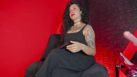 Snapshot of im_fer chatting on 04.09.26 Fernanda Ind. Model online show from 04.09.26