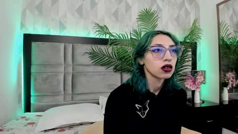 Snapshot of im_gaia chatting on 02.01.25 Im Gaia online show from 02.01.25