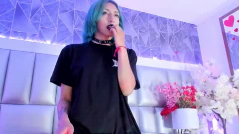 Snapshot of im_gaia chatting on 03.04.25 Im Gaia online show from 03.04.25