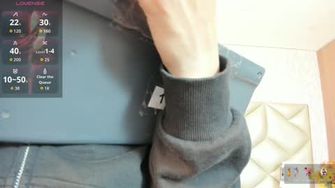 Snapshot of im_gaia chatting on 09.10.25 Im Gaia online show from 09.10.25