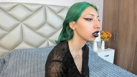 Snapshot of im_gaia chatting on 09.16.25 Im Gaia online show from 09.16.25