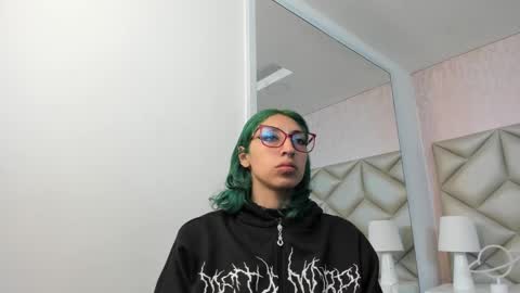 Snapshot of im_gaia chatting on 09.18.25 Im Gaia online show from 09.18.25