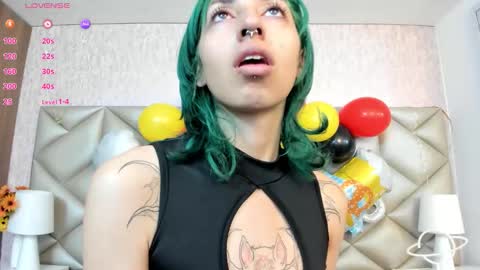 Snapshot of im_gaia chatting on 09.25.25 Im Gaia online show from 09.25.25