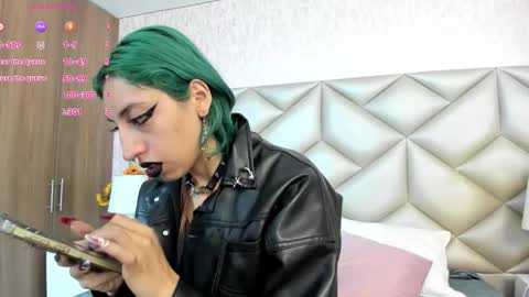 Snapshot of im_gaia chatting on 10.06.25 Im Gaia online show from 10.06.25