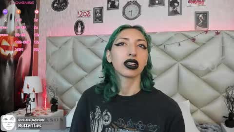 Snapshot of im_gaia chatting on 10.10.25 Im Gaia online show from 10.10.25