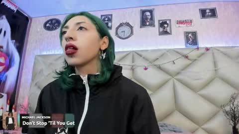 Snapshot of im_gaia chatting on 10.24.25 Im Gaia online show from 10.24.25