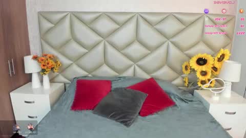 Snapshot of im_gaia chatting on 11.08.25 Im Gaia online show from 11.08.25