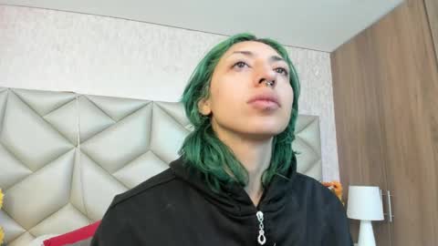 Snapshot of im_gaia chatting on 11.19.25 Im Gaia online show from 11.19.25