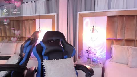 Snapshot of im_garu chatting on 12.17.24 Anna online show from 12.17.24