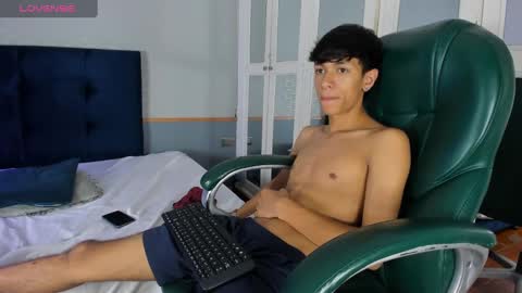 Snapshot of im_kael chatting on 02.01.25 Kael online show from 02.01.25