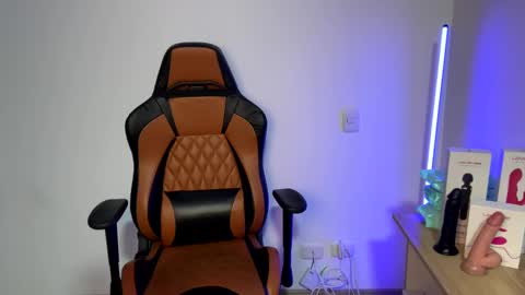 Laia online show from 02.07.25