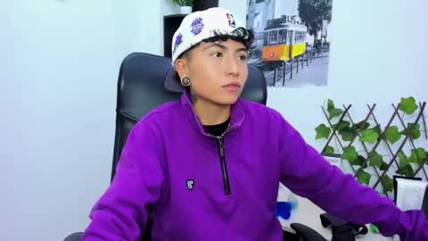 Snapshot of im_mathias chatting on 11.06.25 mathias online show from 11.06.25