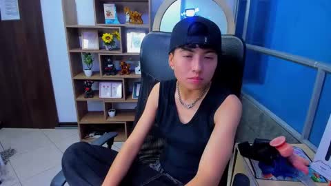 Snapshot of im_mathias chatting on 11.30.25 mathias online show from 11.30.25