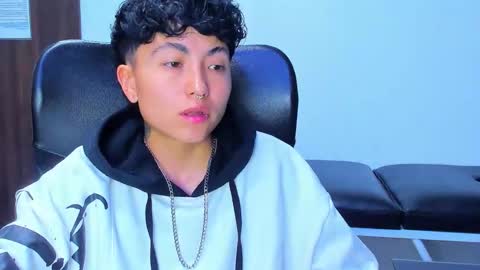 Snapshot of im_mathias chatting on 02.27.26 mathias online show from 02.27.26