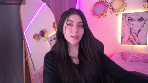 Snapshot of im_rosse_ chatting on 10.24.25 Jade Rosse online show from 10.24.25