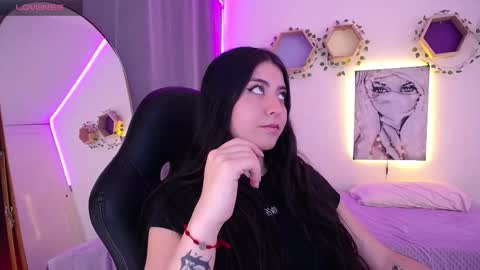 Snapshot of im_rosse_ chatting on 11.27.25 Jade Rosse online show from 11.27.25